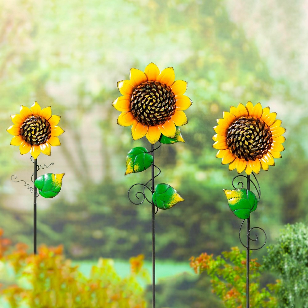 Plow & Hearth Painted Metal Sunflower Garden Stakes, Set Of 3