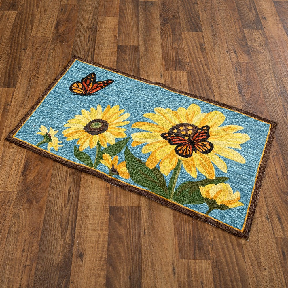 Plow & Hearth Indoor/Outdoor Sunflower and Butterfly Hooked Polypropylene Accent Rug
