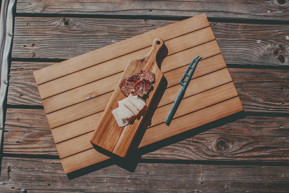 Plow & Hearth Charleston Picnic Basket