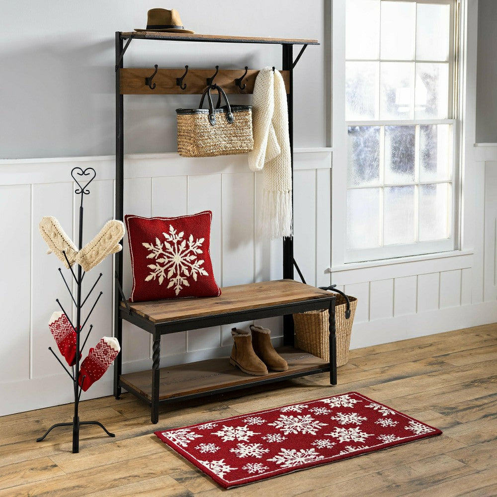 Plow & Hearth Indoor/Outdoor Snowflakes Holiday Hooked Accent Rug