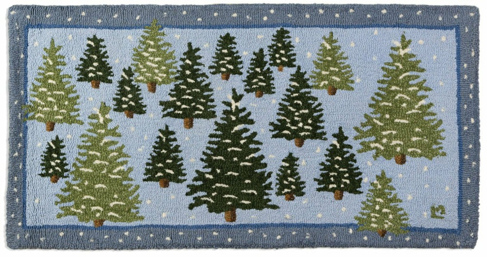 Plow & Hearth Snowy Tree Farm Hooked Wool Rug