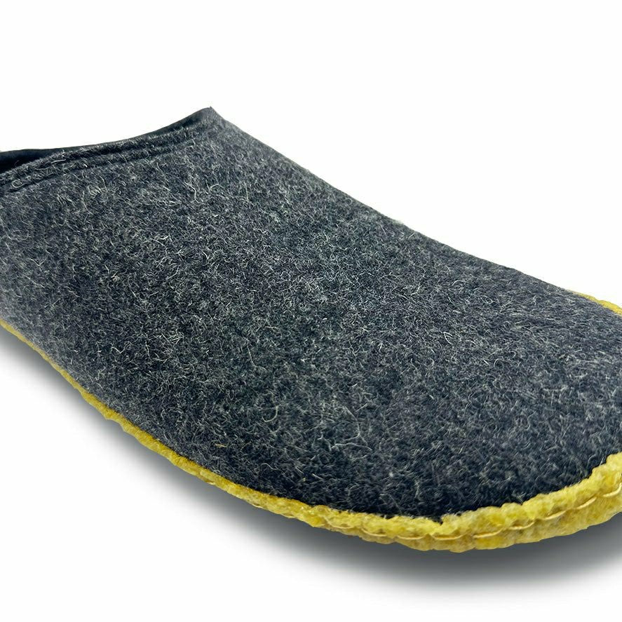 Plow & Hearth Kyrgies Outdoor Wool Slides