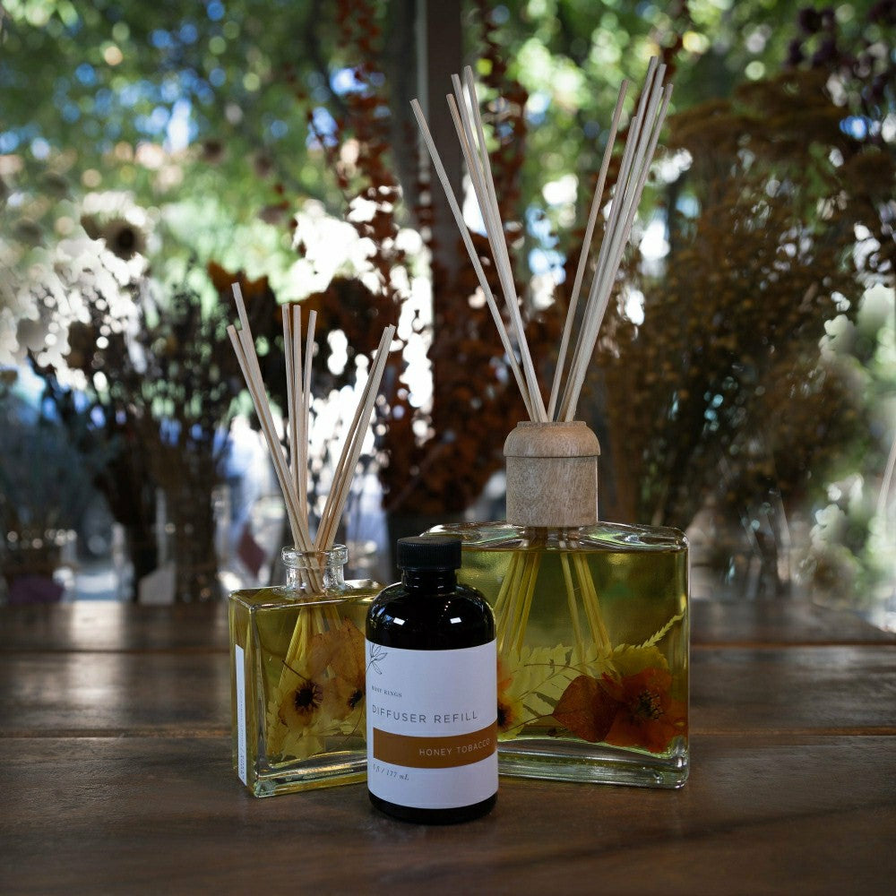 Plow & Hearth Signature Botanical Reed Diffuser - Honey Tobacco