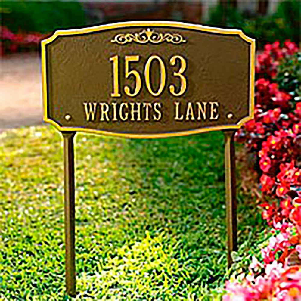 Plow & Hearth Scarborough Lawn Plaque