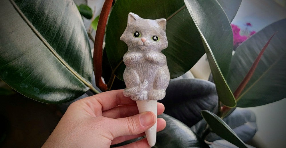Plow & Hearth Cat Watering Spike