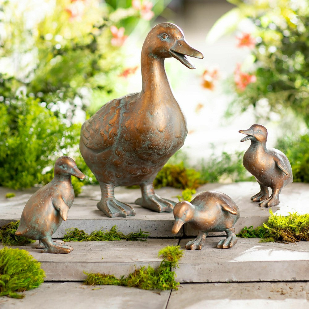 Plow & Hearth Duck Family with Mother and Three Babies, Set of 4