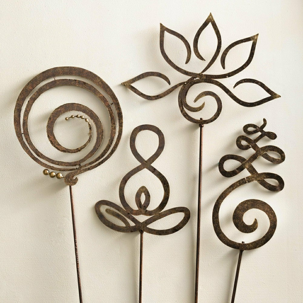 Plow & Hearth Lotus Zen Symbols Metal Garden Stake