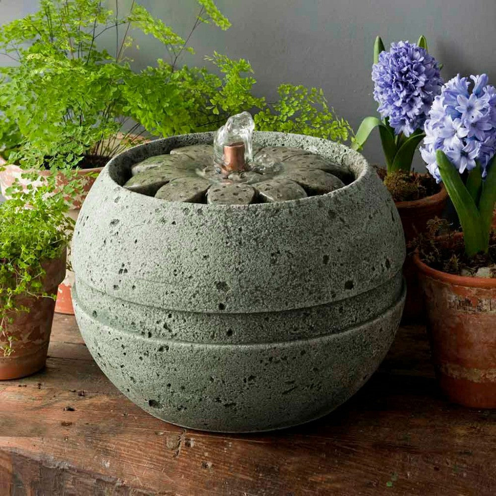Plow & Hearth Rosette Garden Fountain