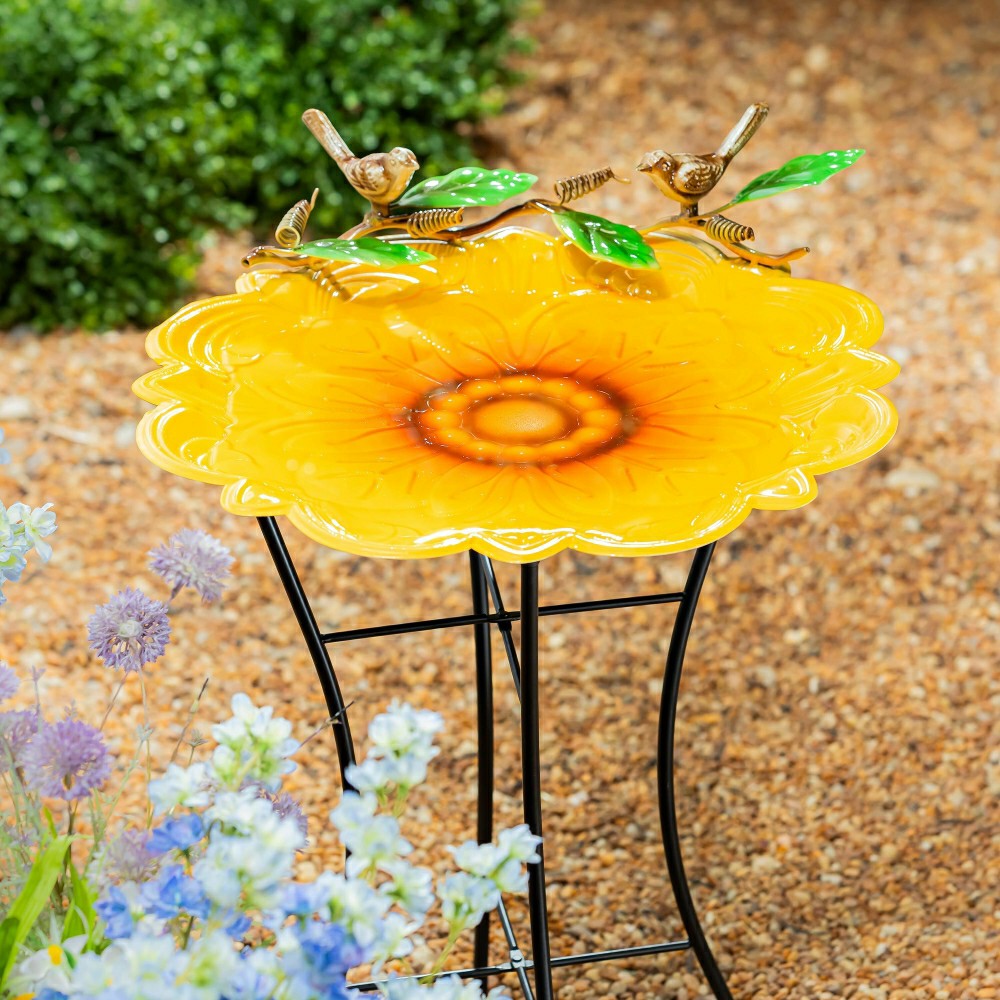 Plow & Hearth Metal Scalloped Edge Sunflower Birdbath