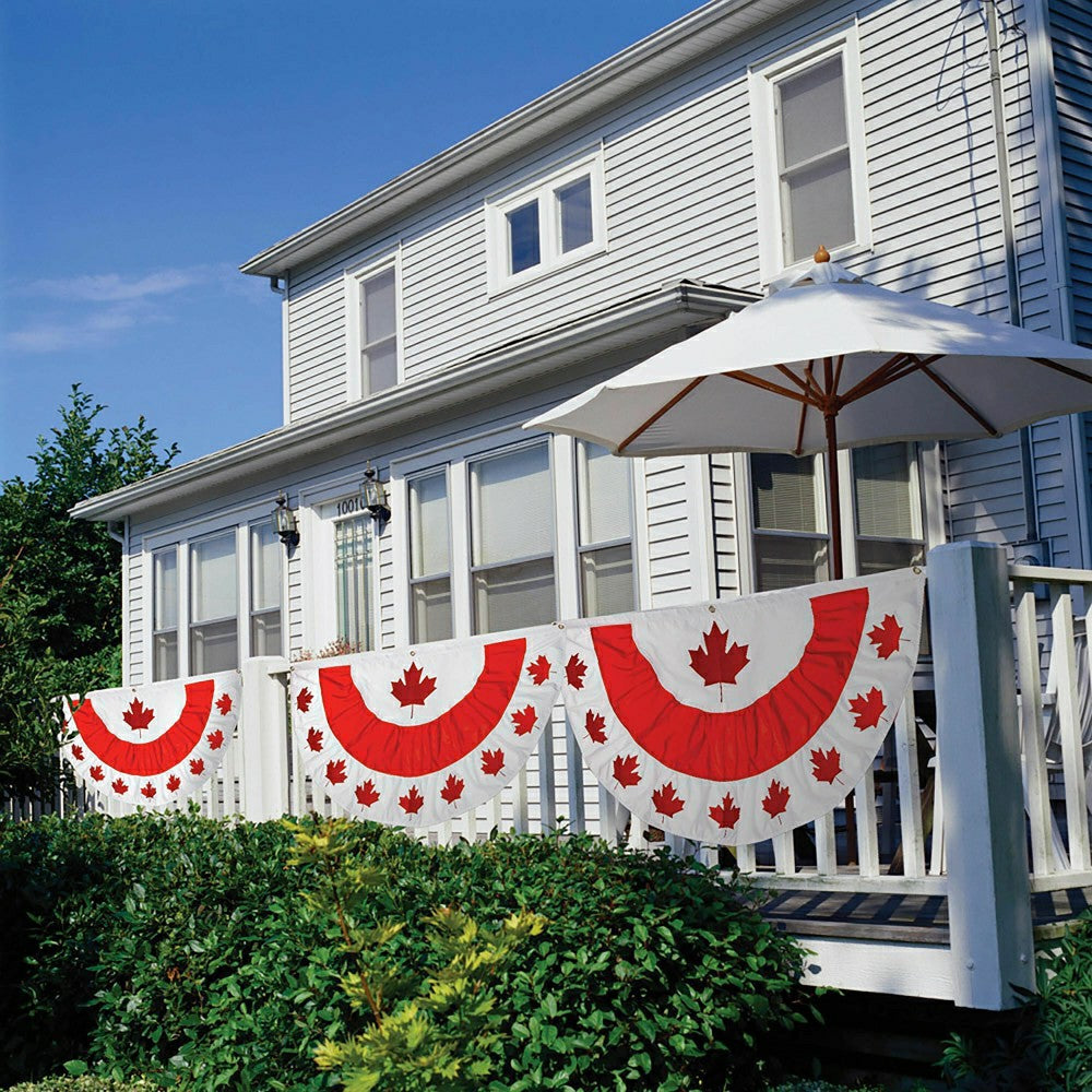 Plow & Hearth Canadian Maple Leaf Applique Bunting