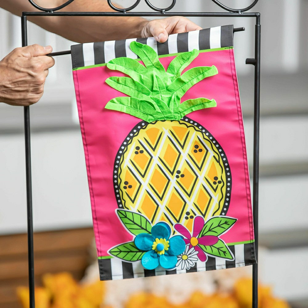 Plow & Hearth Potted Plant Garden Flag Stand