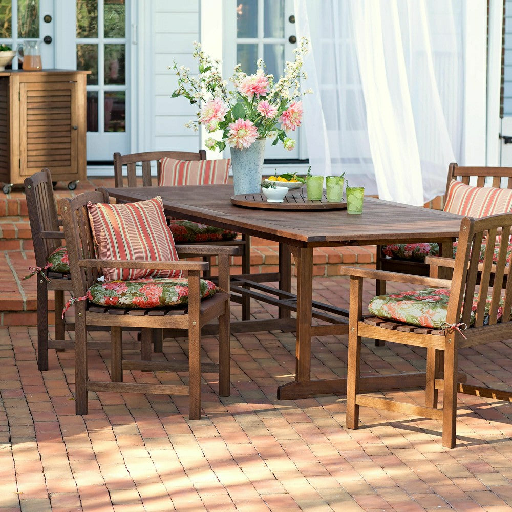Plow & Hearth Lancaster Extension Table & Chairs