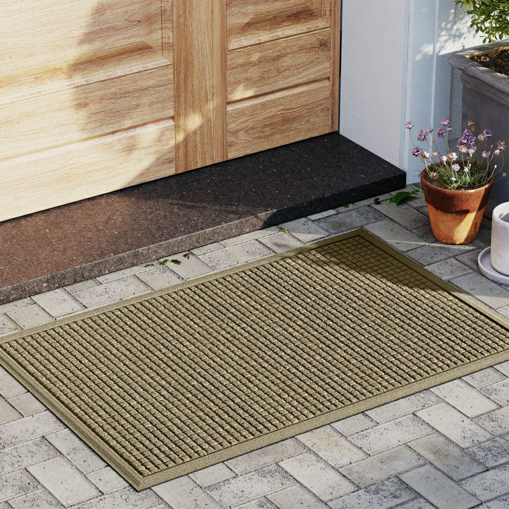 Plow & Hearth WaterHog® Indoor/Outdoor Cubes Doormat, 2' x 3'