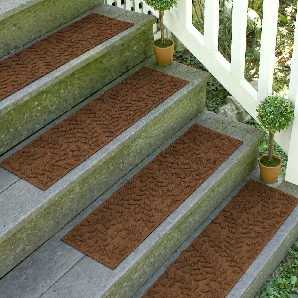 Plow & Hearth WaterHog® Leaves Stair Treads