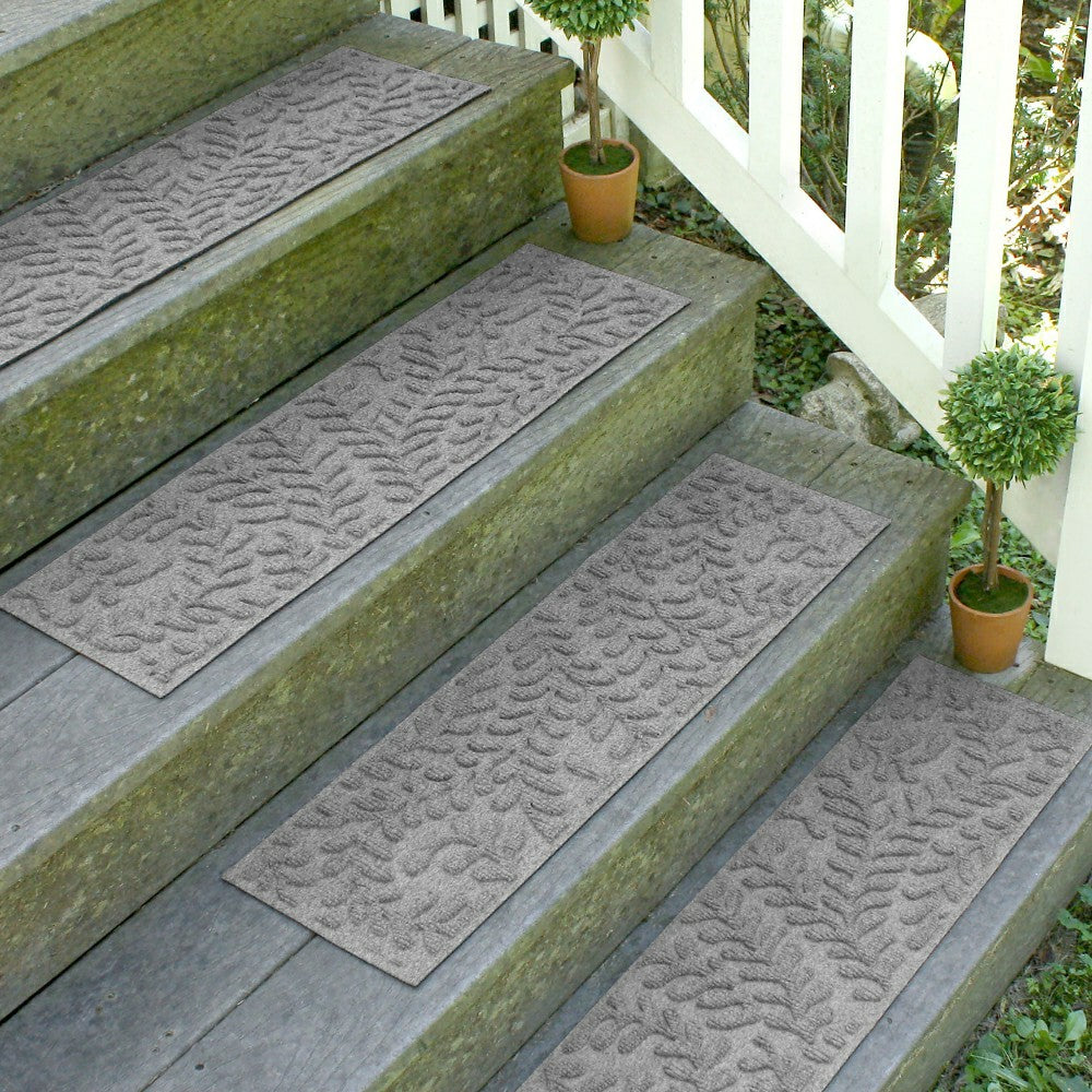 Plow & Hearth WaterHog® Leaves Stair Treads
