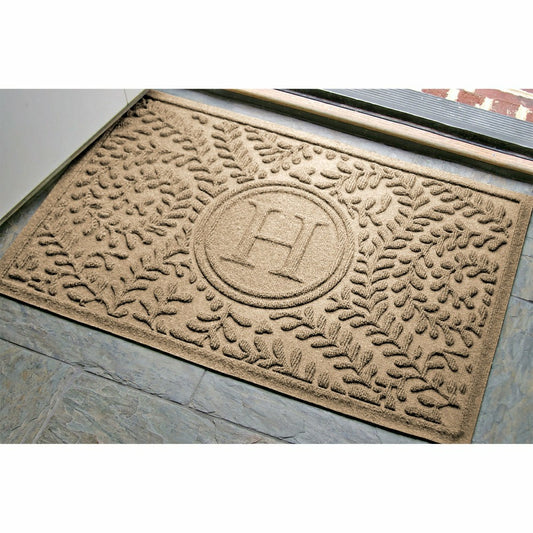Plow & Hearth Boxwood Monogram Indoor/Outdoor Door Mat, 2'x3'