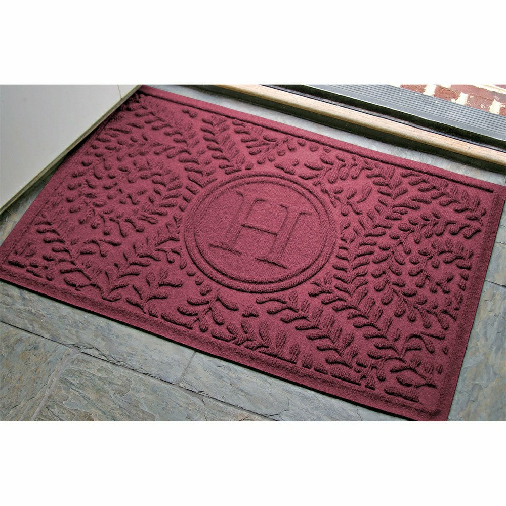 Plow & Hearth Boxwood Monogram Indoor/Outdoor Door Mat, 2'x3'