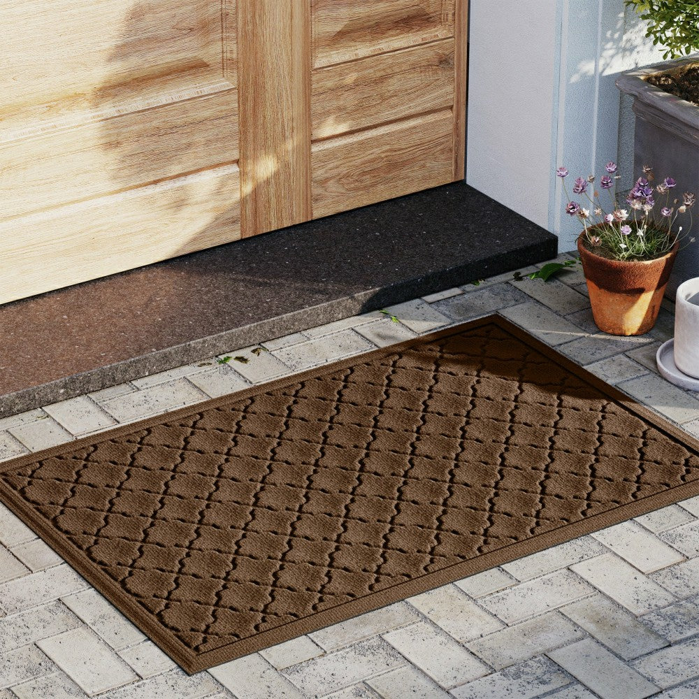 Plow & Hearth WaterHog® Indoor/Outdoor Geometric Doormat, 20" x 30"