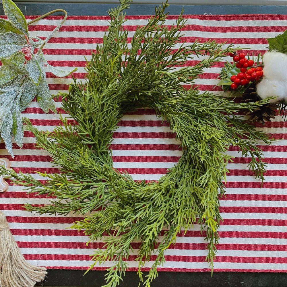 Plow & Hearth Mini Cedar Christmas Wreath