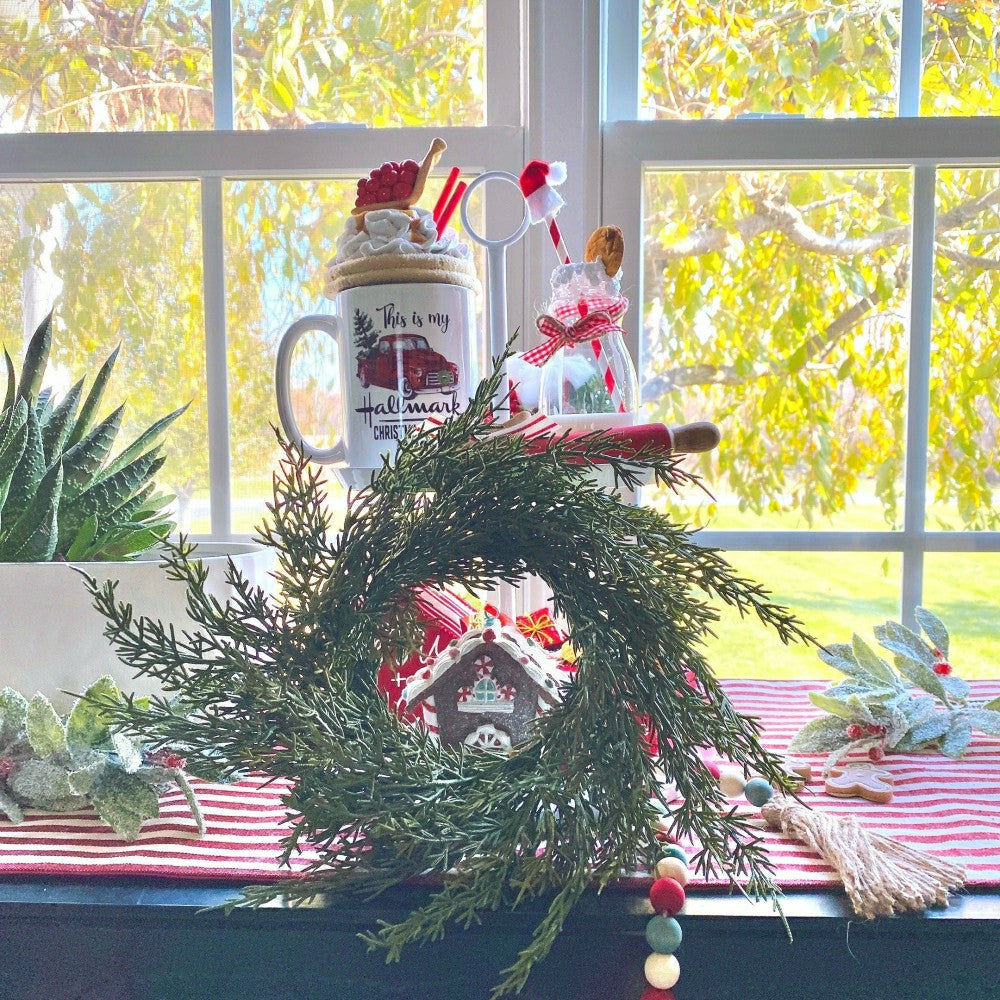 Plow & Hearth Mini Cedar Christmas Wreath