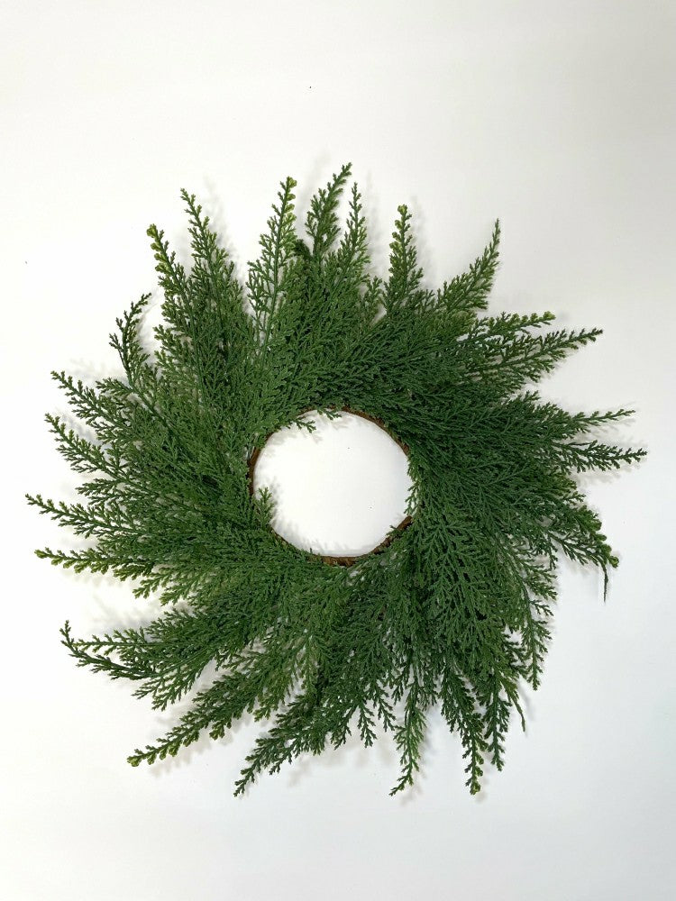 Plow & Hearth Mini Cedar Christmas Wreath