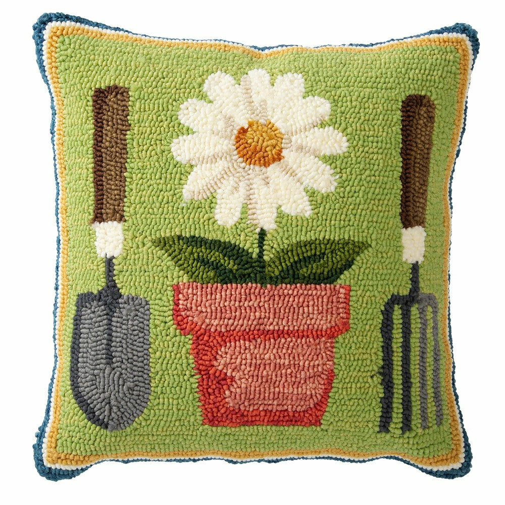 Plow & Hearth Indoor/Outdoor Garden Tools Hooked Polypropylene Throw Pillow