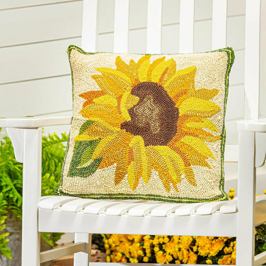Plow & Hearth Indoor/Outdoor Sunflower Hooked Polypropylene Throw Pillow 18"x18"