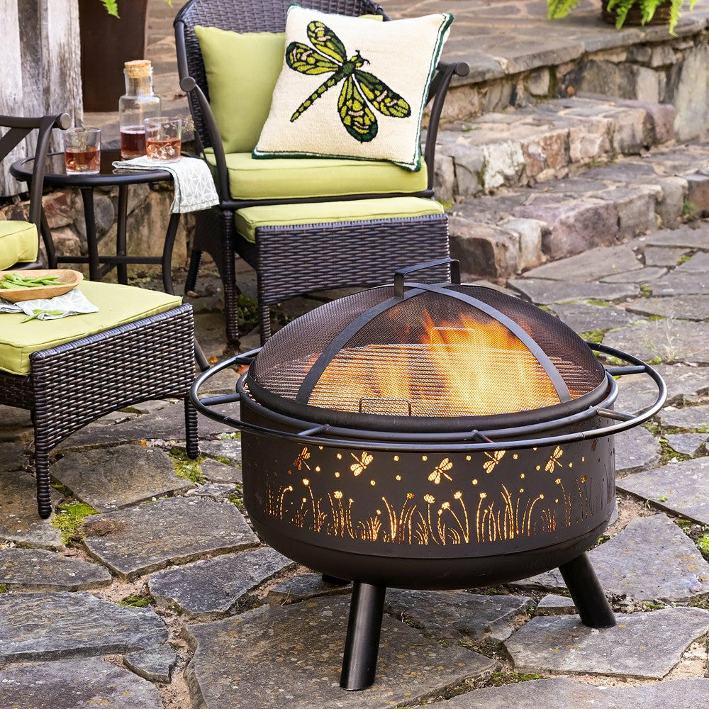 Plow & Hearth Indoor/Outdoor Dragonfly Hooked Polypropylene Throw Pillow
