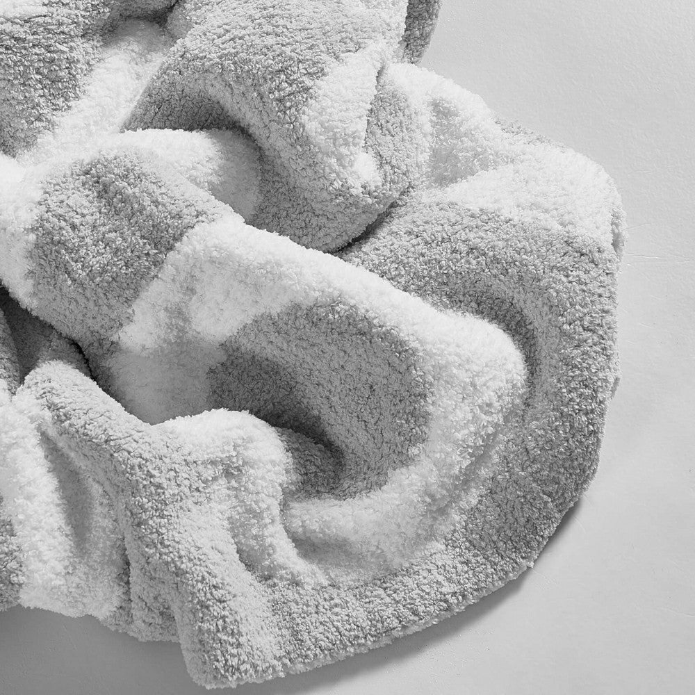 Plow & Hearth XOXO Throw Blanket