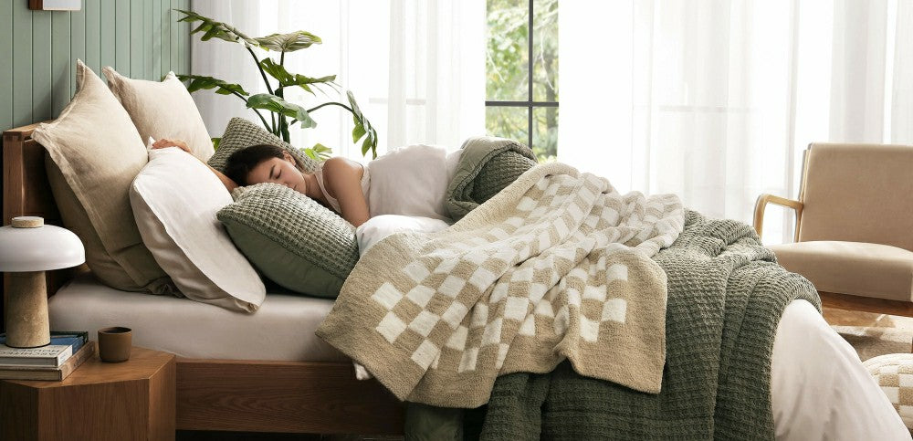 Plow & Hearth Checkerboard Throw