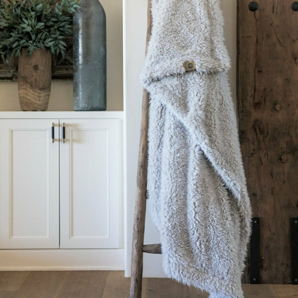 Plow & Hearth Angel Plush Blanket, 48” x 72”, Silver Cloud