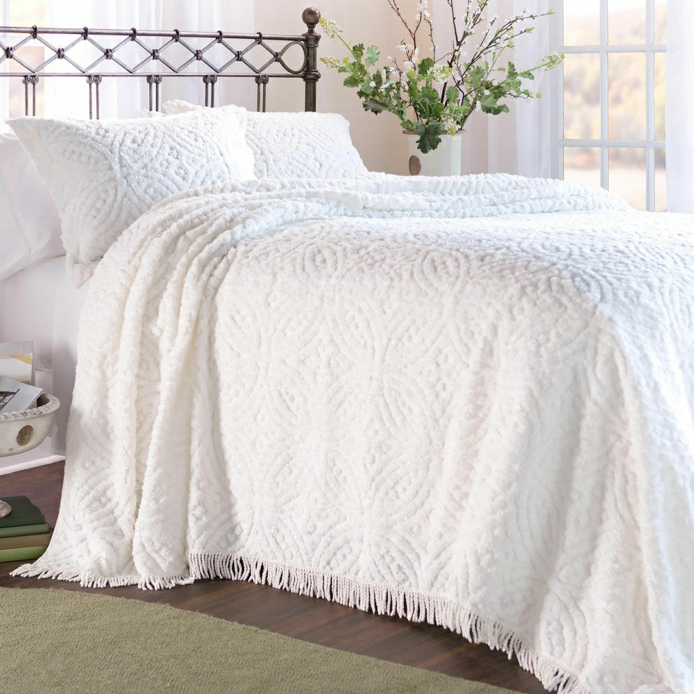 Plow & Hearth Twin Wedding Ring Tufted Chenille Bedspread