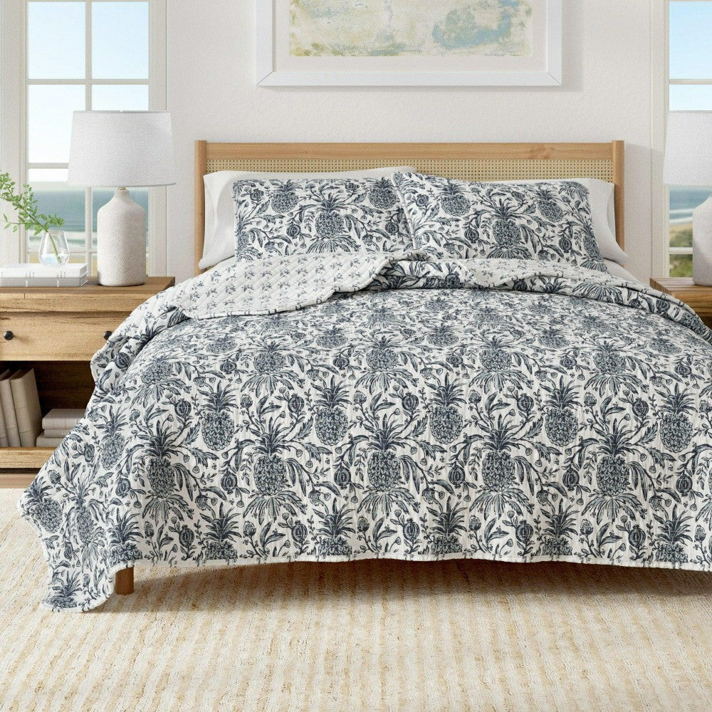 Plow & Hearth Bernice Coastal Printed Cotton Quilt Set