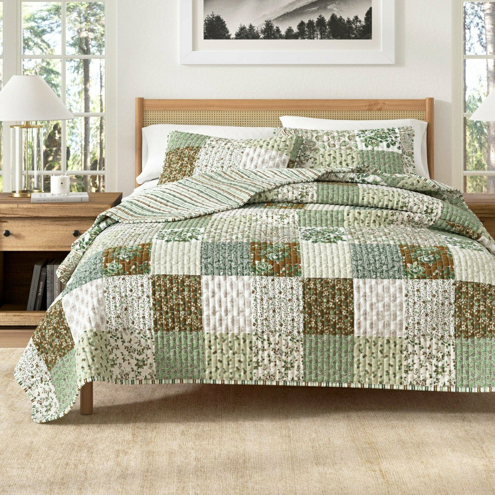 Plow & Hearth Damia Floral Patchwork Quilt Set