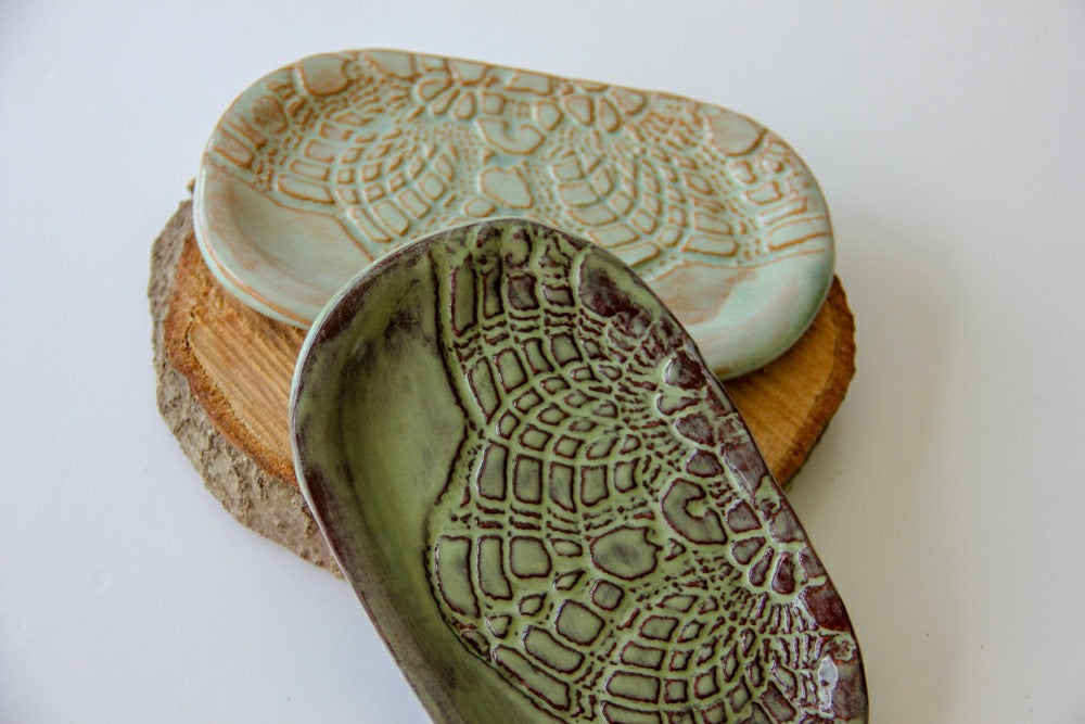 Plow & Hearth Ceramic Soap Dish
