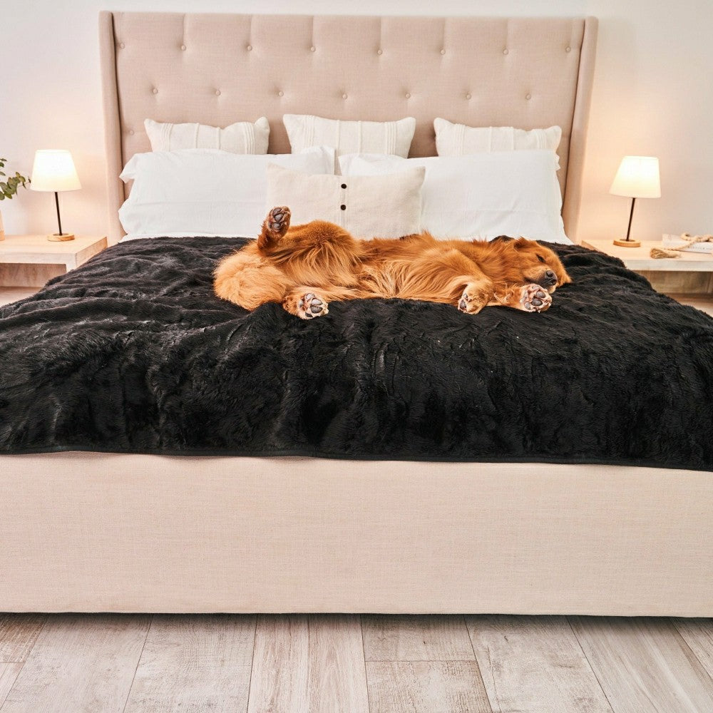Plow & Hearth PupProtector™ Short Fur Waterproof Throw Blanket - Midnight Black