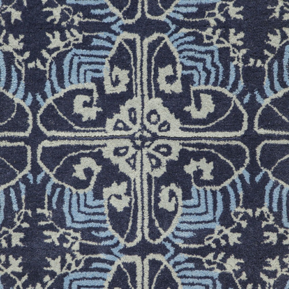 Plow & Hearth Art Deco Classic Rug, 56"x26"