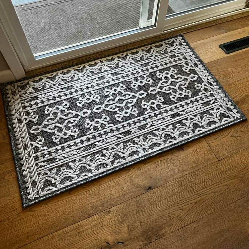 Plow & Hearth Fallon Polypropylene Rug, 28"x46"