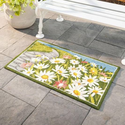 Plow & Hearth Indoor/Outdoor Daisy Walk Hooked Polypropylene Accent Rug