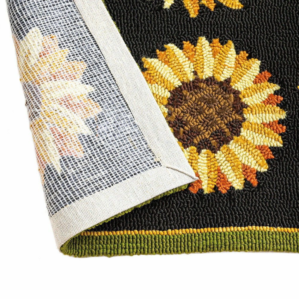 Plow & Hearth Indoor/Outdoor Sunflower Fields Hand-Hooked Polypropylene Accent Rug