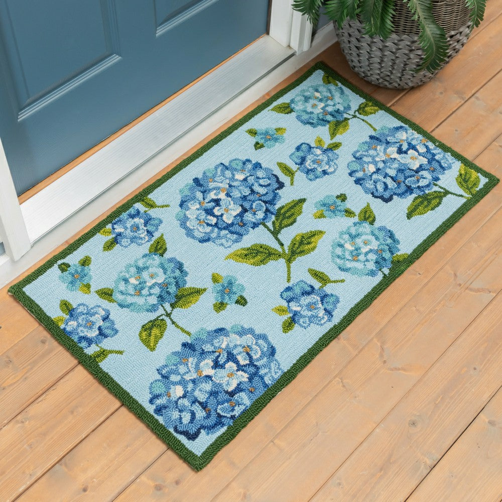 Plow & Hearth VivaStyle Indoor/Outdoor Hooked Rug, 24"x42", Hydrangea Haven