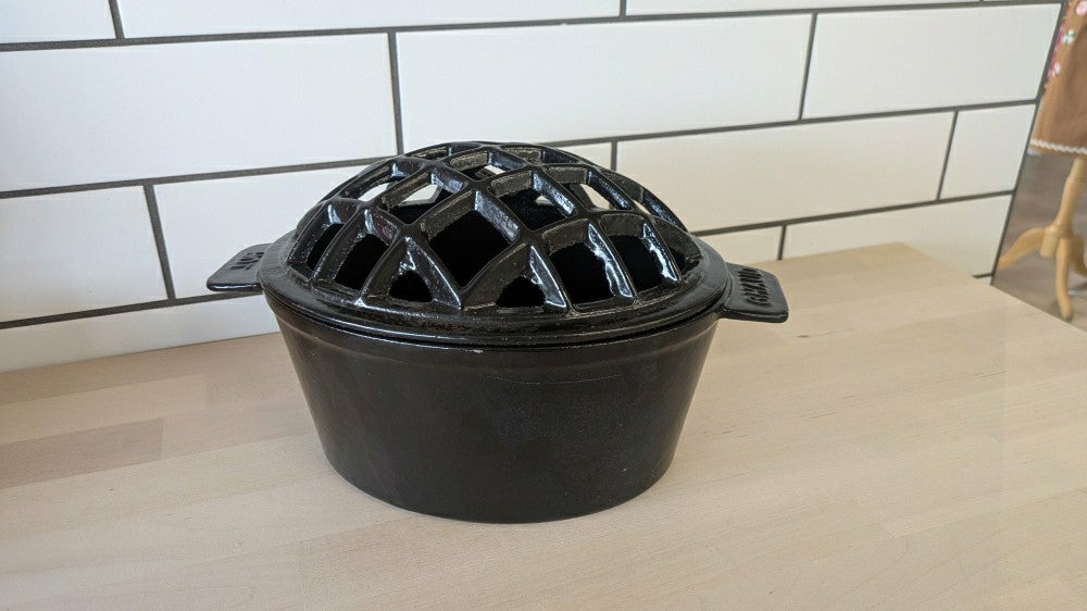Plow & Hearth 2.5 QT. Cast Iron Lattice Wood Stove Steamer