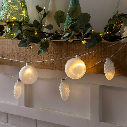 Plow & Hearth Globe Shaped Frosted String Light
