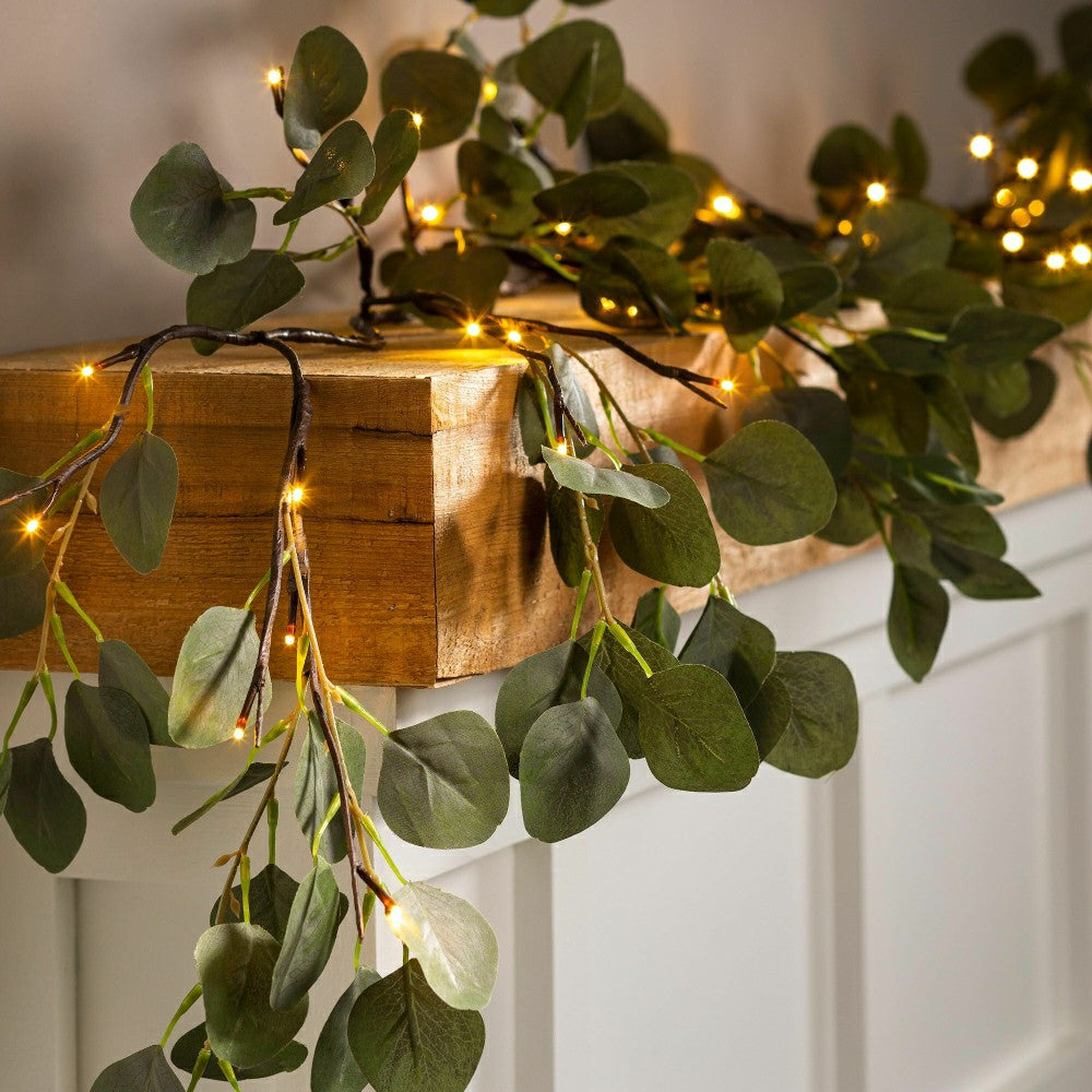 Plow & Hearth Indoor/Outdoor Battery-Operated Lighted Eucalyptus Garland