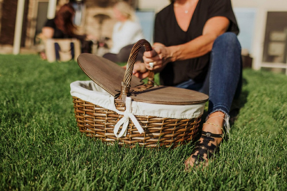 Plow & Hearth Country Picnic Basket