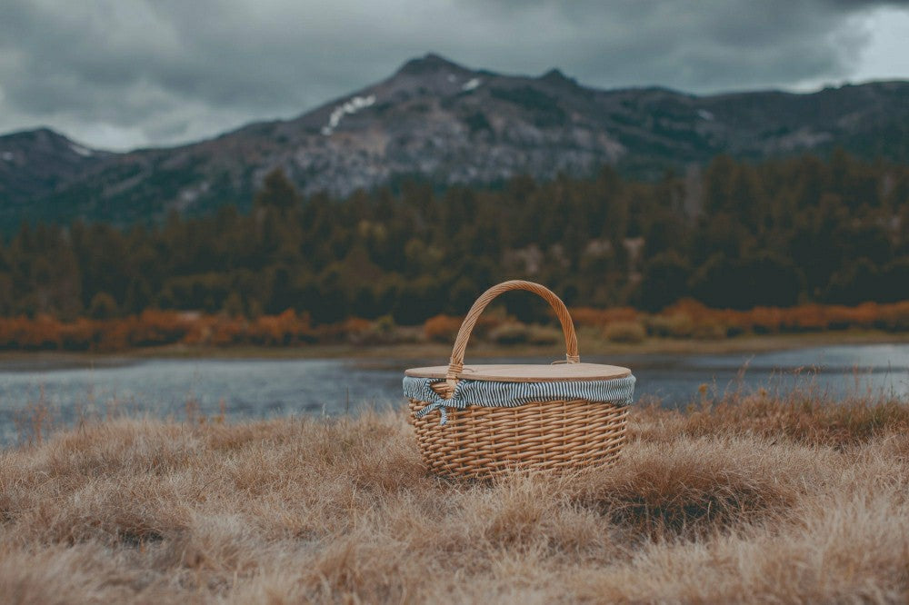 Plow & Hearth Country Picnic Basket