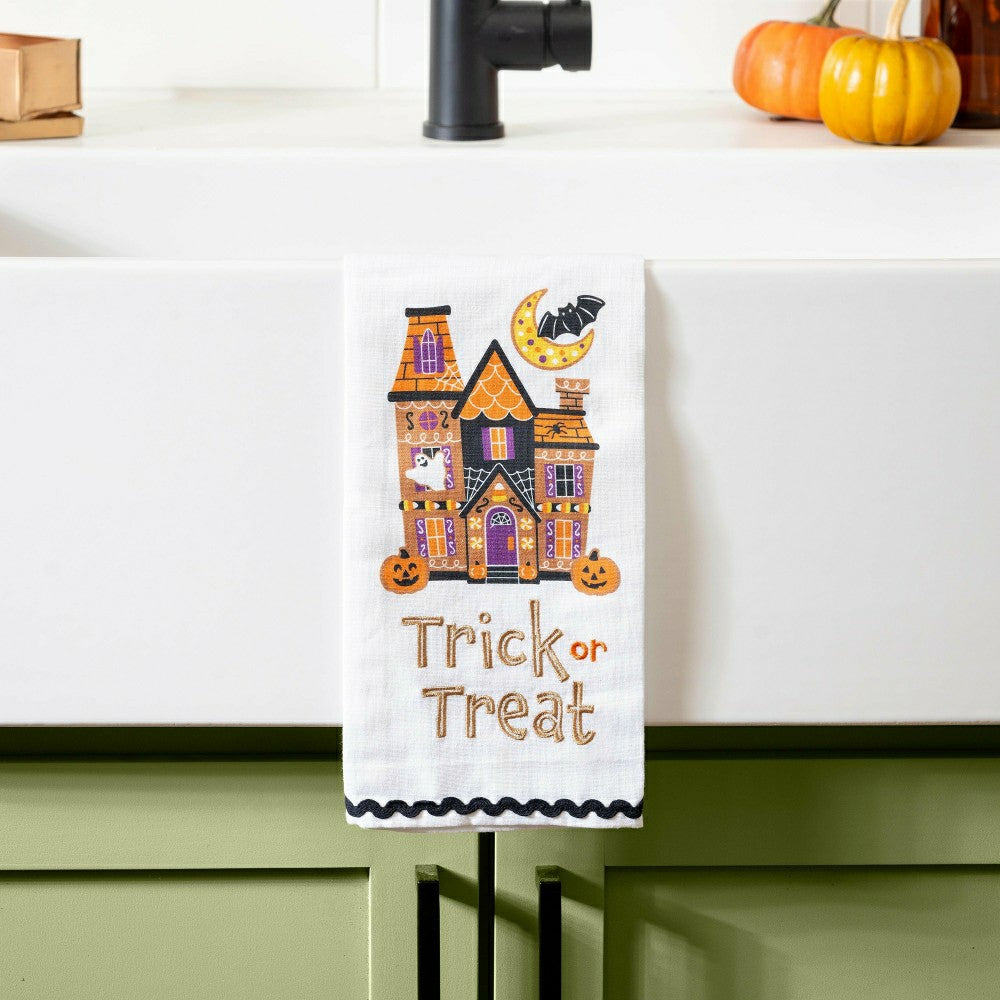 Plow & Hearth Trick or Sweets Tea Towel and Cookie Cutter Gift Set