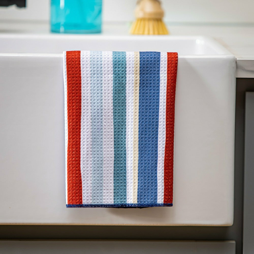 Plow & Hearth Red, White, & Bloom Kitchen Towel Quick Dry Waffle Weave Double-Sided,