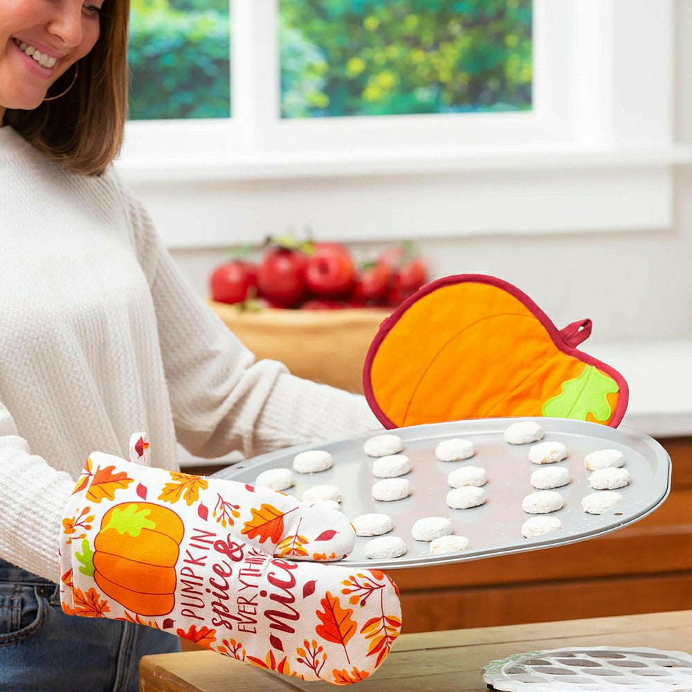 Plow & Hearth Seasonal Oven Mitt and Pot Holder Set