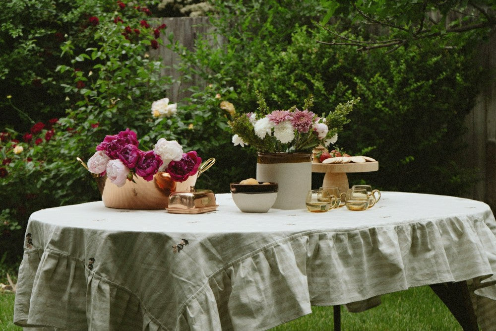 Plow & Hearth Frances Ruffled Tablecloth